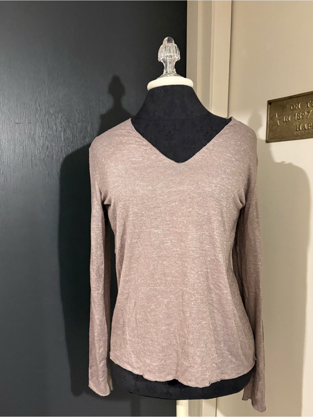Zara Women's V-Neck Long Sleeve Fine Knit Top in Tan Beige